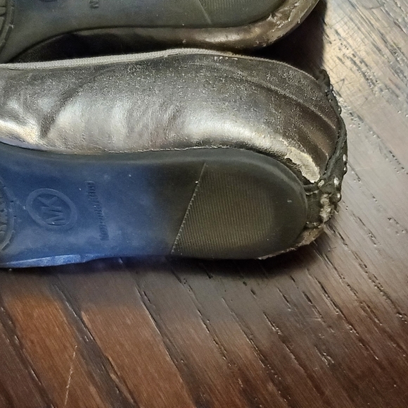 Mk shoes for 6-7yrs old. - Picture 3 of 4